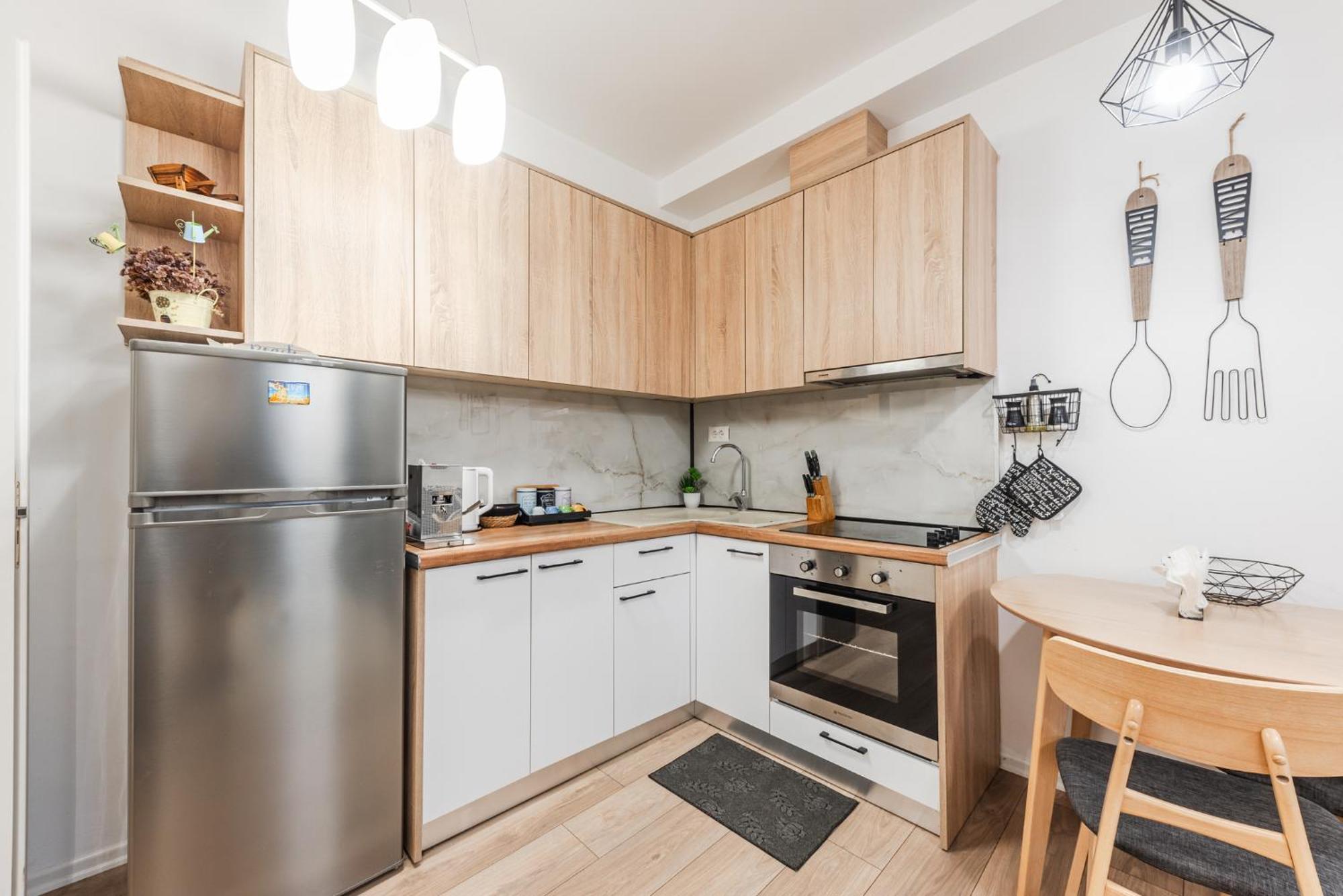 Noir Apartment By Kondo Stays Tirana Zewnętrze zdjęcie