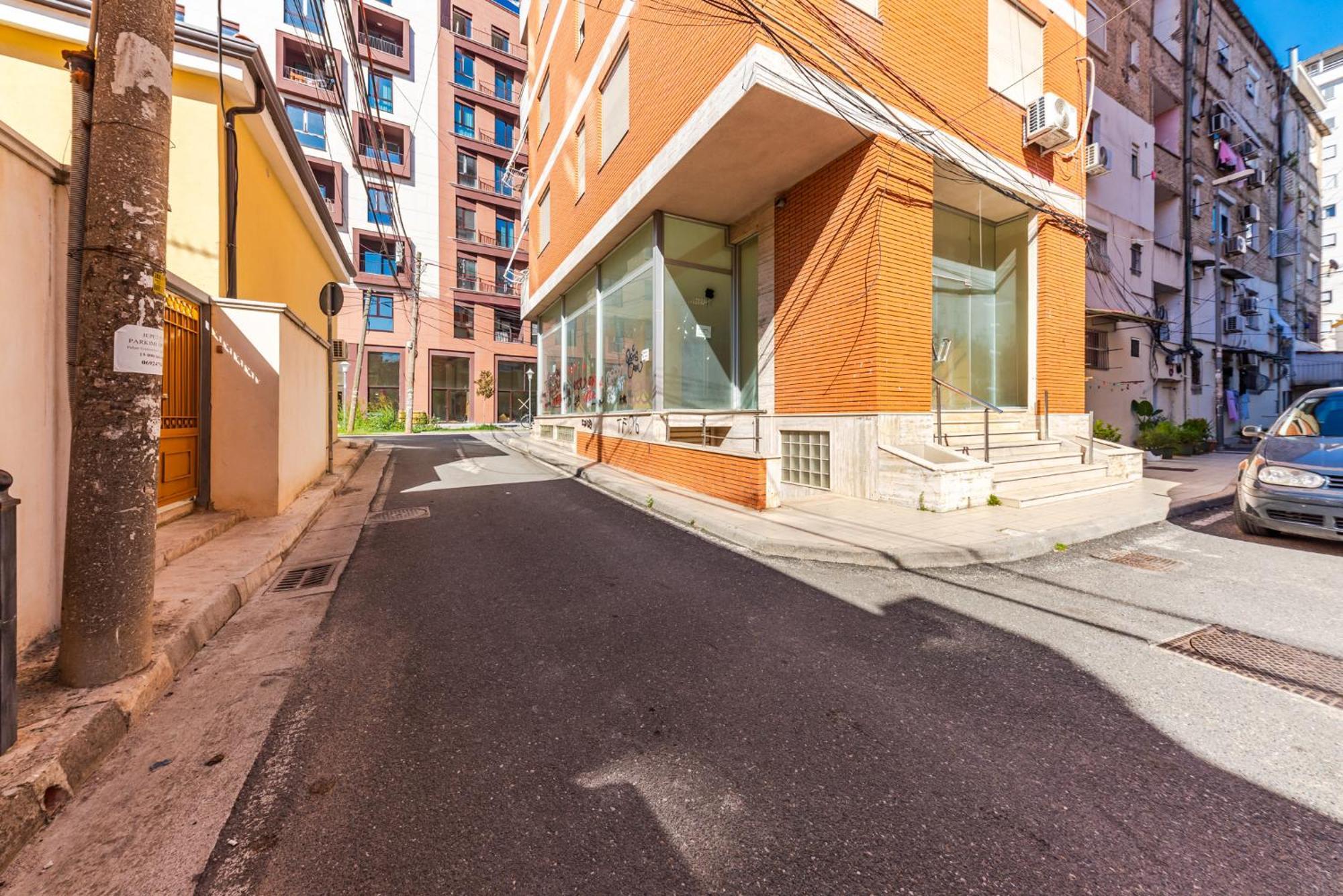 Noir Apartment By Kondo Stays Tirana Zewnętrze zdjęcie