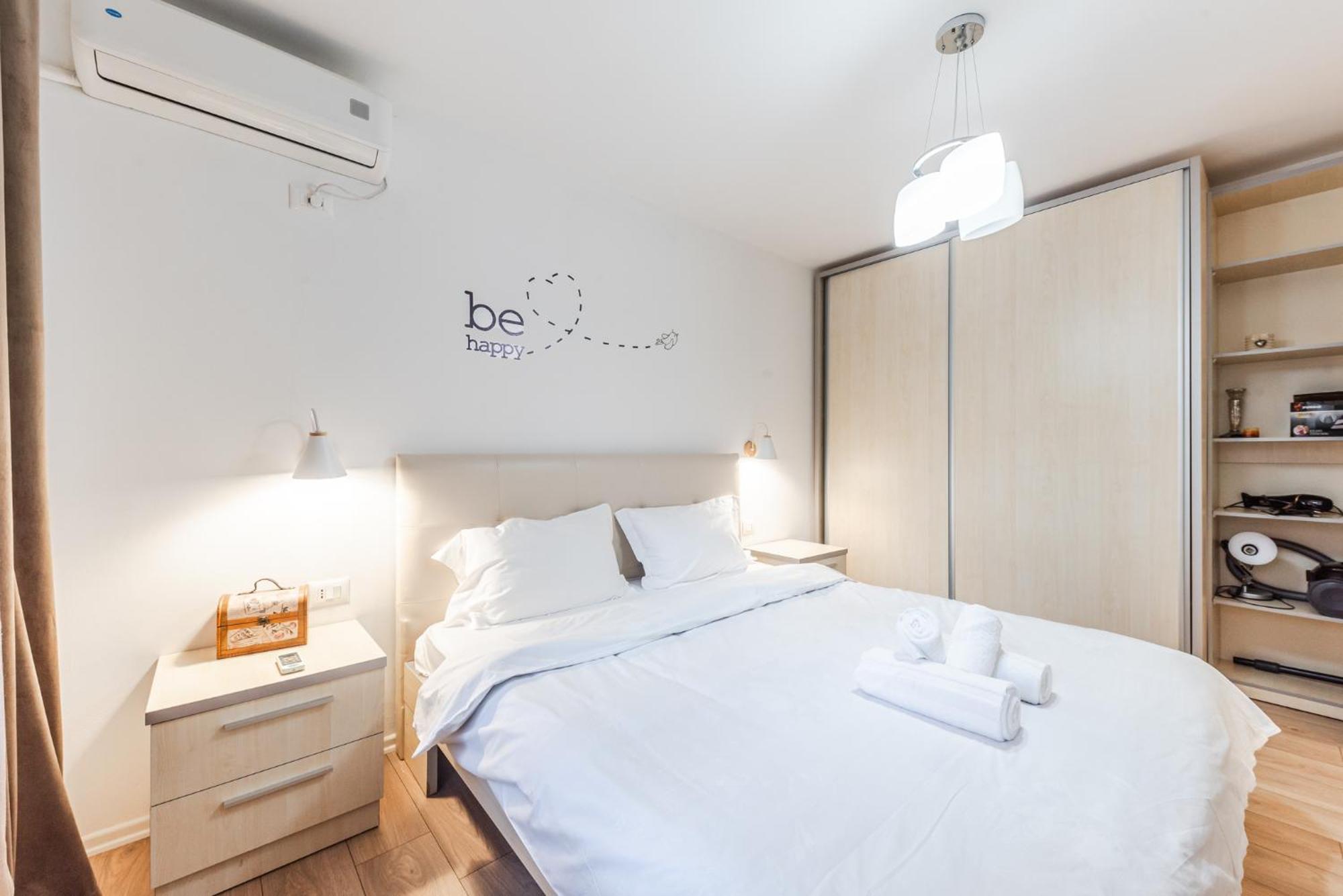 Noir Apartment By Kondo Stays Tirana Zewnętrze zdjęcie